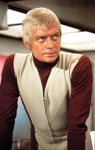 Le commandant Ed Straker - Alerte dans l'espace - UFO (UFO)