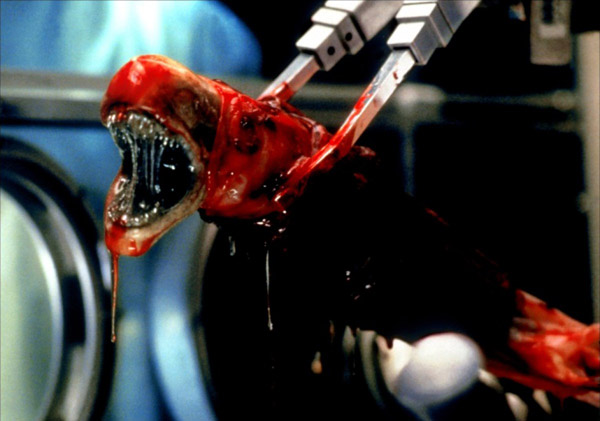 Naissance - Alien, la résurrection (Alien: Resurrection)