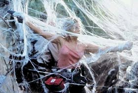 Susana est prise au piège - Arachnid