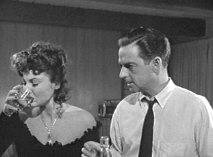 Nancy et Harry Archer - L'attaque de la femme de 50 pieds (Attack of the 50 Foot Woman)