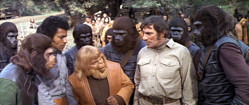 Singes et Humains vivent en harmonie - La bataille de la planète des singes (Battle for the Planet of the Apes)
