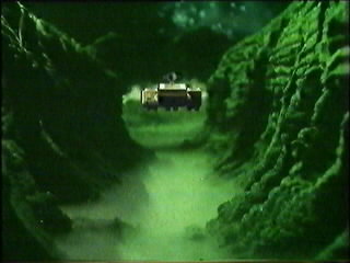 Servalan et ses enquêteurs atterrissent sur Virn (épisode 'Sand') - Blake's 7 (Blakes 7)
