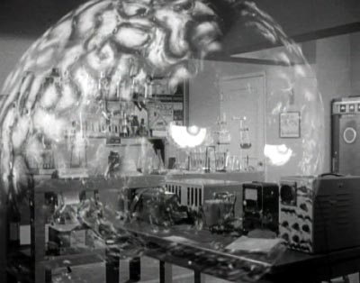 Gor explique à Steve se qu'il attend de lui - Le cerveau de la planète Arous (The Brain from Planet Arous)