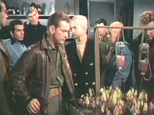 Hendry découvre les expériences de Carrington - La chose d'un autre monde (The Thing from Another World)