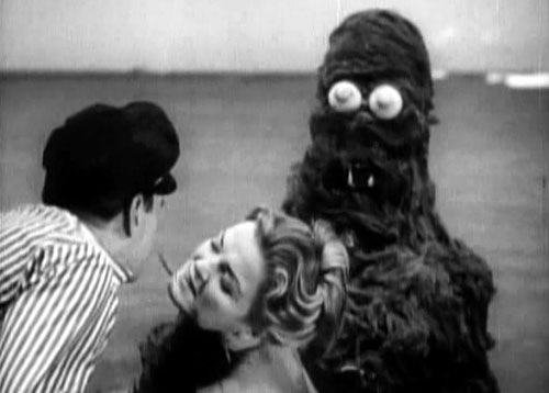 Le véritable (et effroyable) monstre sévit enfin ! - La créature de la mer hantée (Creature from the Haunted Sea)