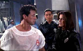 Spartan est libéré de la cryogénisation - Demolition Man