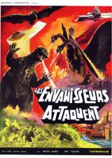 Les envahisseurs attaquent