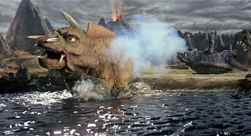 Gamera, momentanément vaincu par Jiger - Gamera contre Jiger (Gamera tai Daimaju Jaiga)