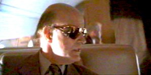 Arnold Teague veut faire échouer la mission - La guerre du soleil (Solar Crisis)