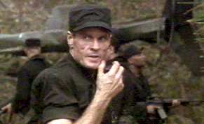 Le Colonel Frank Madden poursuit Solo - Le guerrier d'acier (Solo)