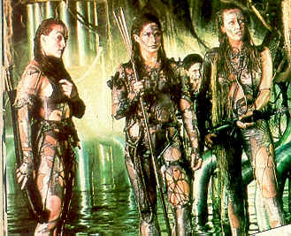 Rencontre avec les aquamazones - Le guerrier de l'espace (Spacehunter: Adventures in the Forbidden Zone)