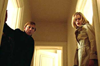 Ben Driscoll et Dr. Carol Bennell - Invasion (The Invasion)