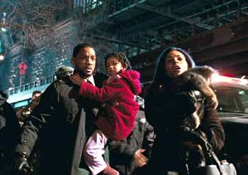 Neville tente de sauver sa famille - Je suis une légende (I Am Legend)
