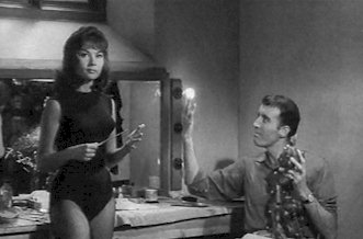 Un couple de petits magouilleurs à la recherche de la fortune facile - The Hands of Orlac