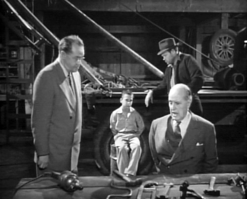 Entre les mains de l'ennemi - Le Maître du monde (Tobor the Great)