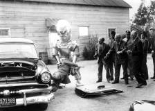 ©1954 Dudley Pictures Corporation - Le Maître du monde (Tobor the Great)