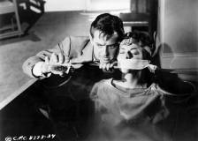 ©1957 Columbia Pictures - Le pénitencier de la peur (The Man Who Turned to Stone)