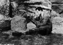 ©1957 Columbia Pictures - Le pénitencier de la peur (The Man Who Turned to Stone)