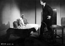 ©1957 Columbia Pictures - Le pénitencier de la peur (The Man Who Turned to Stone)