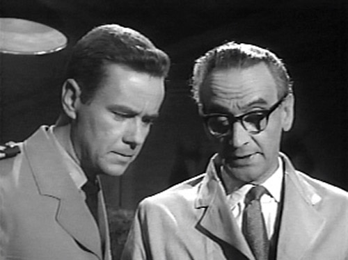 Dan et le docteur Paul von Essen - Le pionnier de l'espace (First Man Into Space)