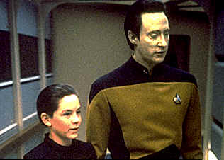 Image extraite de l'épisode 'Le culte du héro' - Star Trek : la nouvelle génération (Star Trek: The Next Generation)