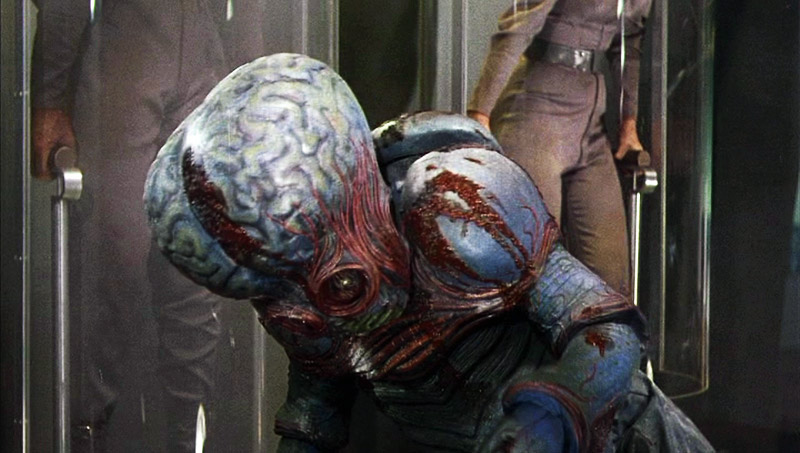 Le mutant ne survit pas à la pression changeante - Les Survivants de l'infini (This Island Earth)