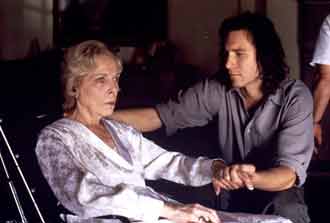 Extrait de l'épisode "Retrouvailles" avec Barbara Bain (Cosmos 1999) - Le visiteur (The Visitor)