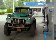 ©2017 Paramount Pictures - Monster Cars (Monster Trucks)