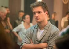 ©2018 New People Film Company - Le gardien des mondes (Chernovik)