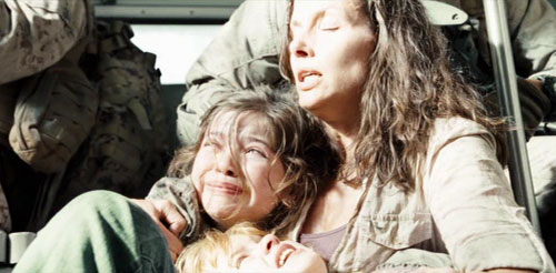 Des civils à secourir - World Invasion : Battle Los Angeles (Battle Los Angeles)